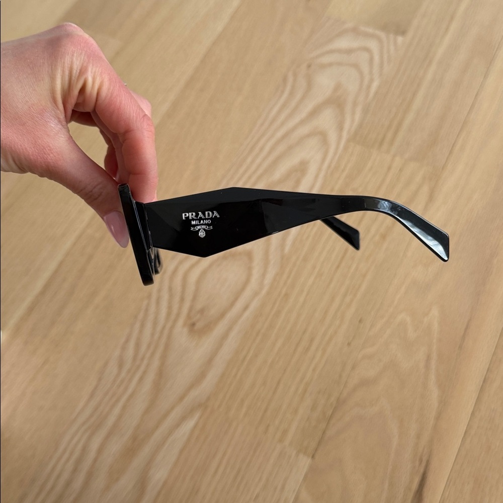 Prada Sunglasses - Picture 5 of 10
